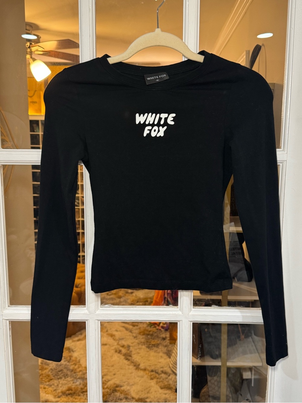🖤🤍 White Fox Boutique Baby Tee Black Long Sleeve Logo y2k fitted - Picture 2 of 4
